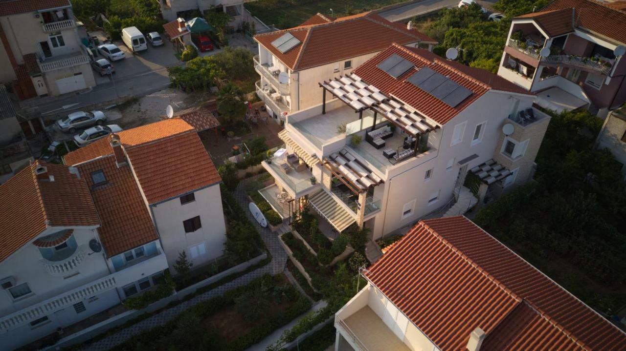 The Tribunj Suites 外观 照片